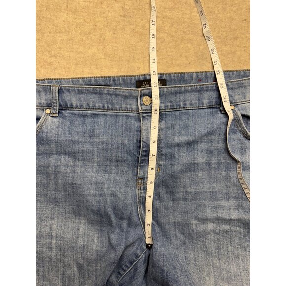 Talbots Flawless 5 Pocket Medium Wash High Rise Boyfriend Denim Jean Shorts 22 - Picture 7 of 8